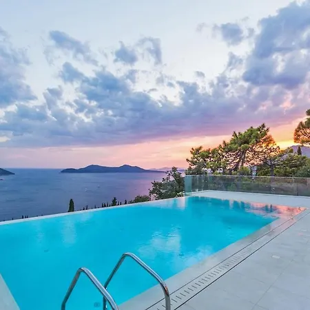 Villa Touran Orašac